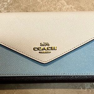Coach Women's Cream, Blue, and Black Leather Wallet
